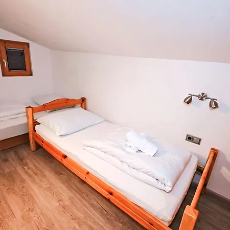 Reini 20 By Interhome Капрун
