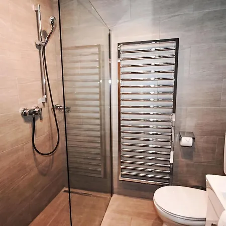Reini 20 By Interhome Капрун